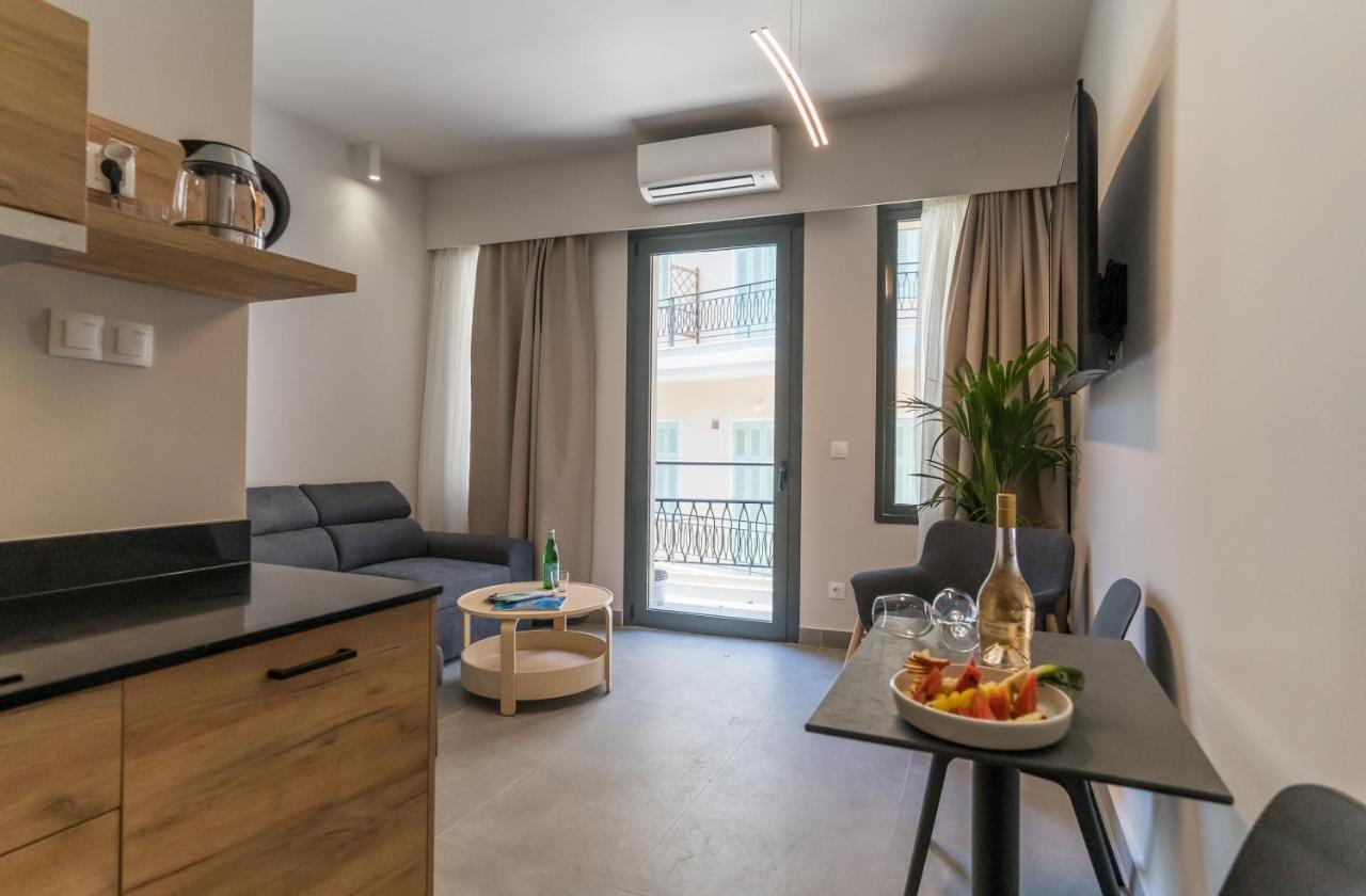 Jacuzzi Suite Piazza Dei Leoni Heraklion Exteriör bild