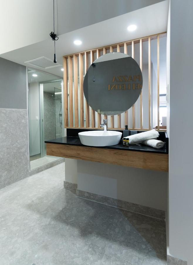Jacuzzi Suite Piazza Dei Leoni Heraklion Exteriör bild